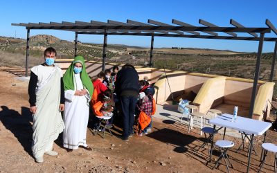El arqueódromo del yacimiento de Puente Tablas acoge su primera actividad didáctica con niños