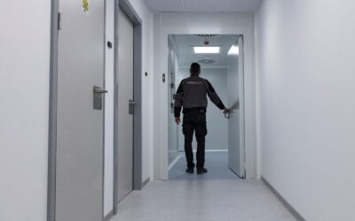 Salas blancas en el Área de Medicina Nuclear del Hospital Virgen de las Nieves de Granada